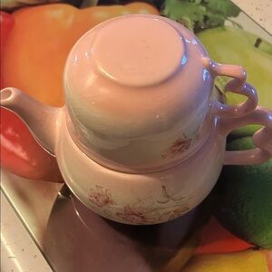 Elegant Pink Floral Teapot beautiful